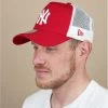 NEW ERA Clean Trucker NY Scharlachrot