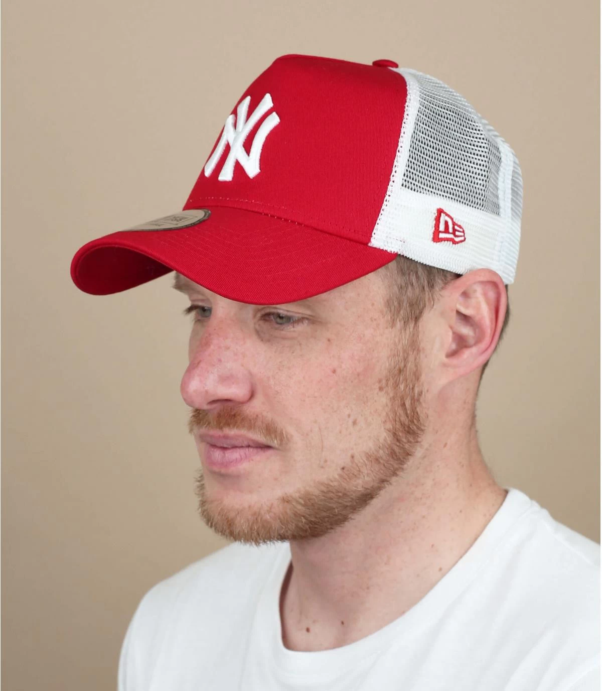 NEW ERA Clean Trucker NY Scharlachrot