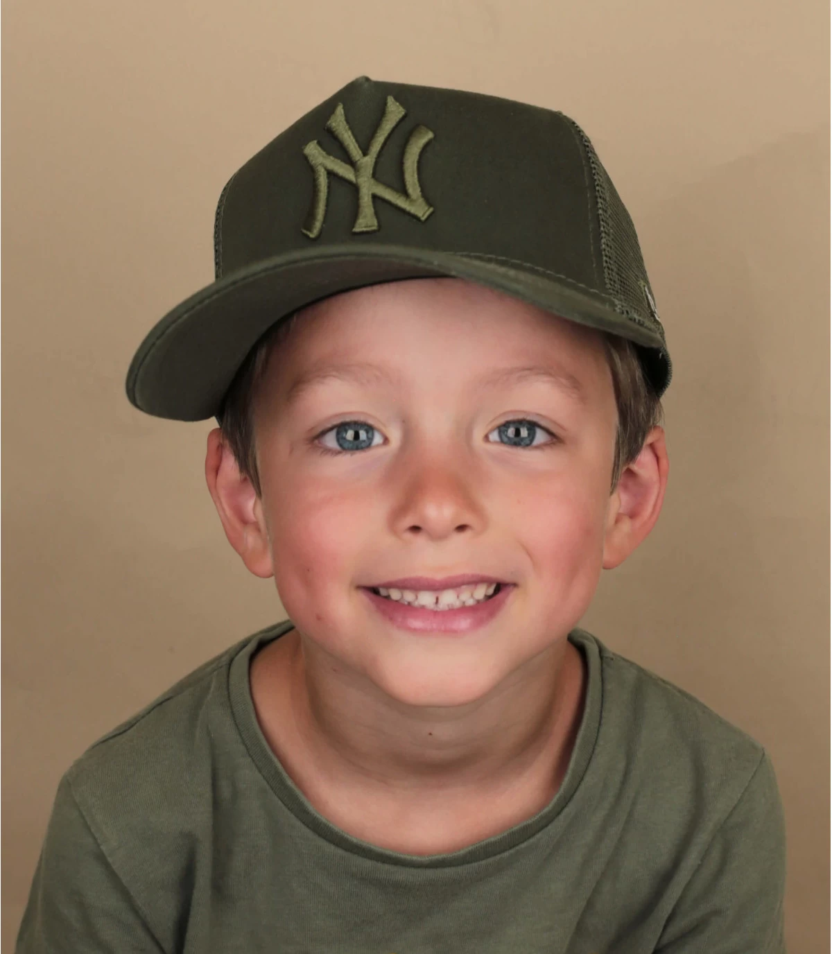 NEW ERA Kid Trucker Cap Tonal Mesh NY Olive